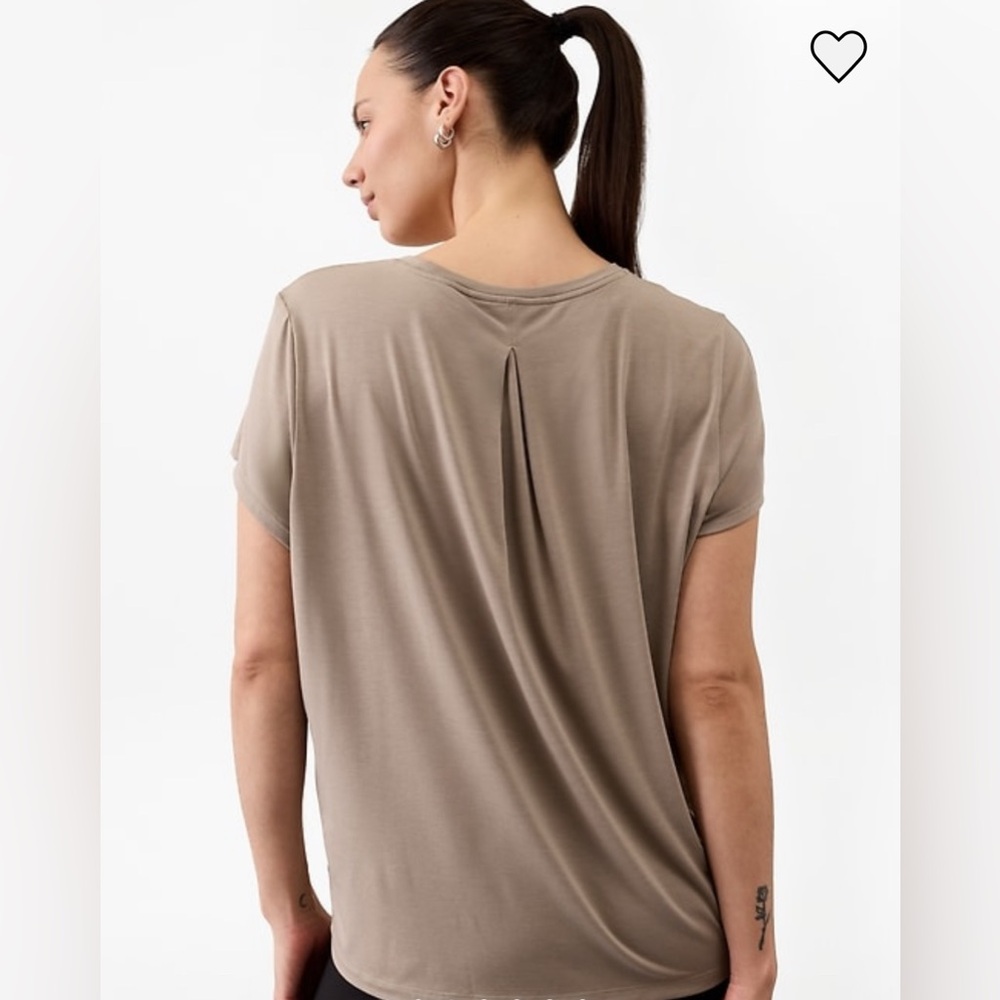 NWT ATHLETA 1X Ease In Tee Shirt brownstone beige Relaxed Fit Short Sleeve